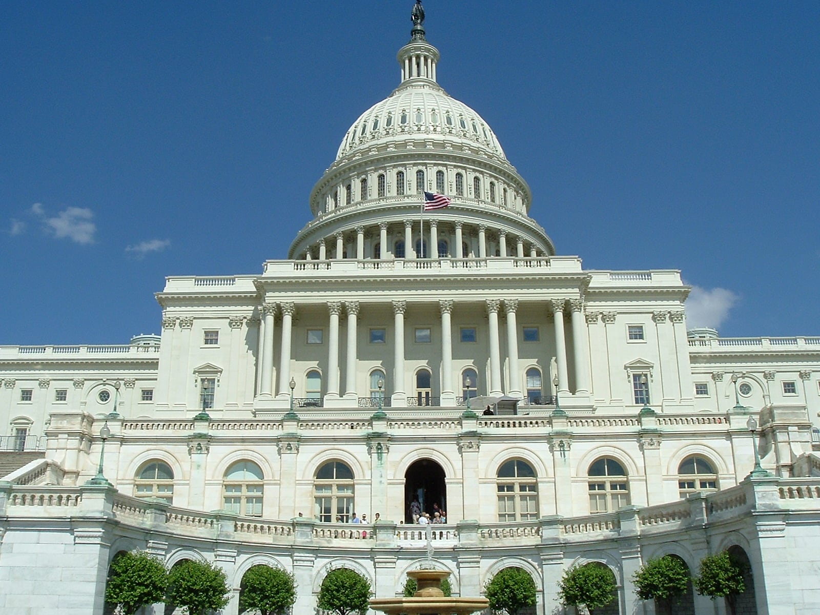Bitcoin community split over lobbyists