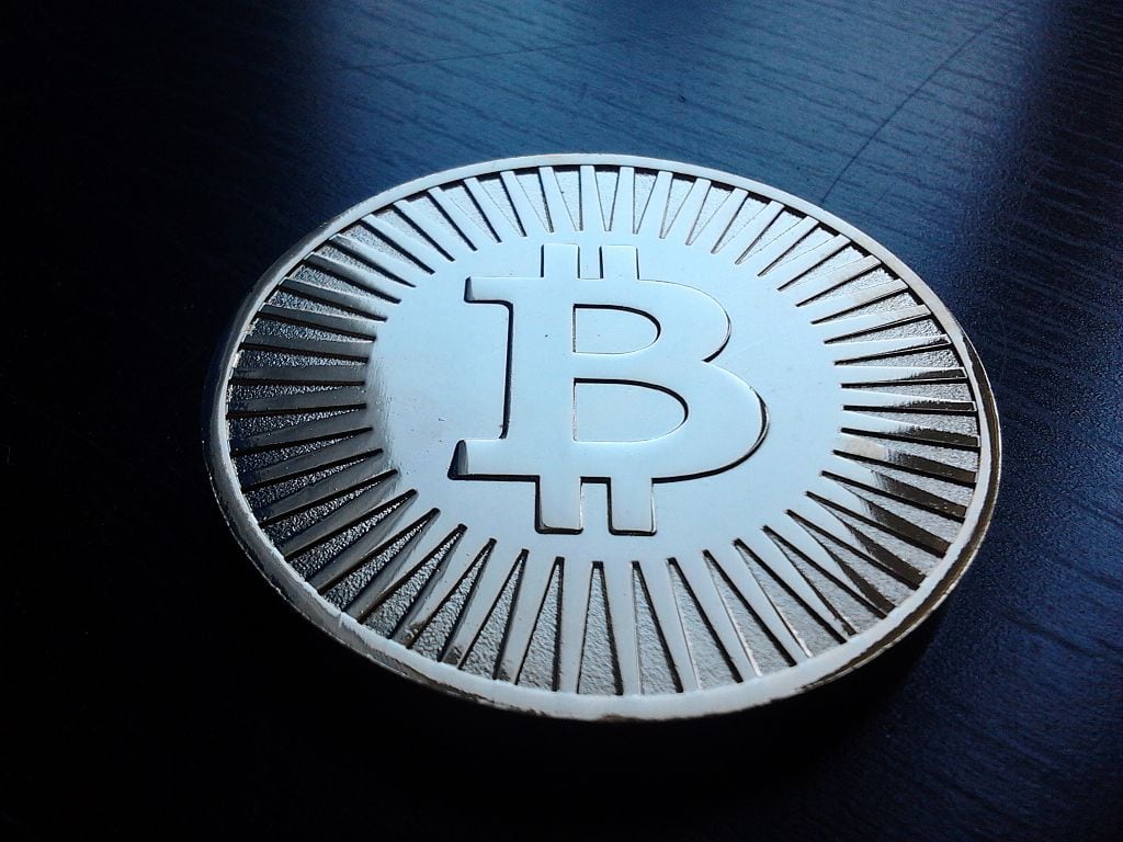How bitcoin and PayPal can benefit each other